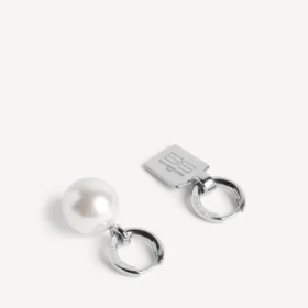 Malibu pearl earrings in shiny silver