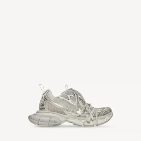 Women’s 3xl sneaker in light beige