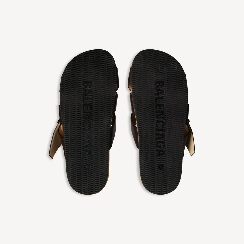 Men’s belt mule in moka Men’s belt mule in moka