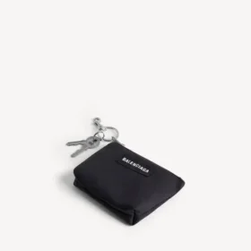 Men’s charm zipped pouch in black