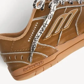 Men’s hamptons medium worn-out sneaker in camel