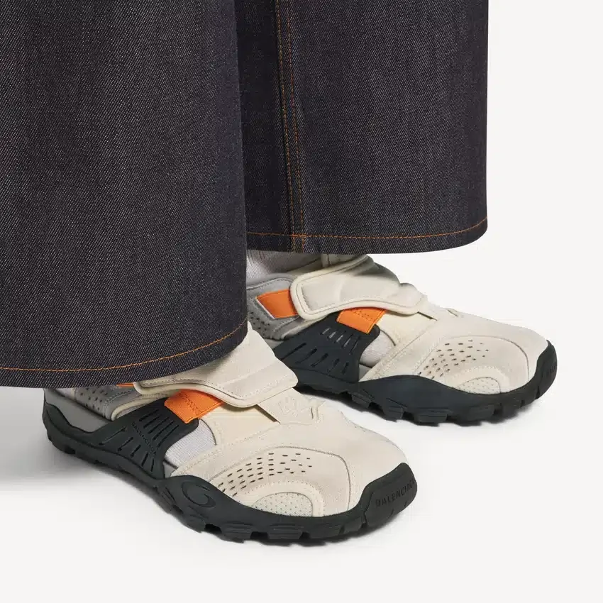Men’s hike sandal sneaker in grey/beige/orange/black Men’s hike sandal sneaker in grey/beige/orange/black