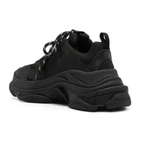Triple S “Black” 524036W2CA11000