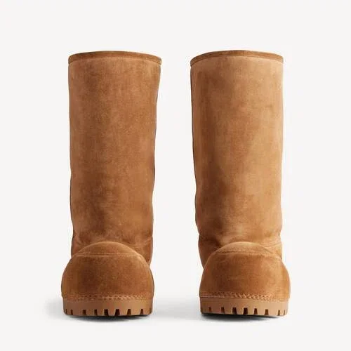 Women’s alaska fur high boot in brown Women’s alaska fur high boot in brown