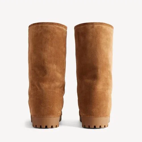 Women’s alaska fur high boot in brown Women’s alaska fur high boot in brown