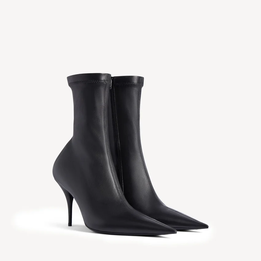 Women’s avenue bootie in black Women’s avenue bootie in black