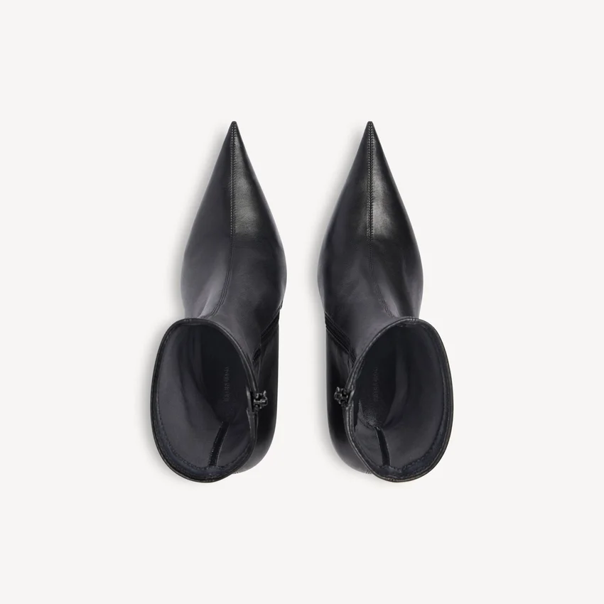 Women’s avenue bootie in black Women’s avenue bootie in black