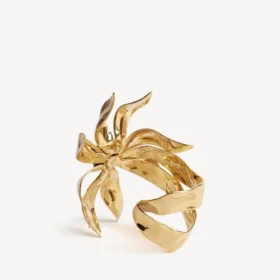 Women’s bloom cuff in shiny gold Women’s bloom cuff in shiny gold
