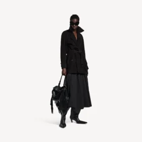 Women’s cocoon short trench in black