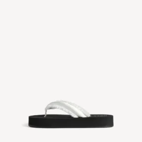 Women’s jet lag thong in off white Women’s jet lag thong in off white