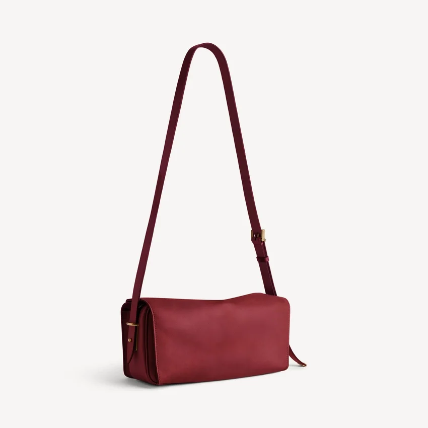 Women’s le 7 shoulder bag medium in ruby/moka Women’s le 7 shoulder bag medium in ruby/moka