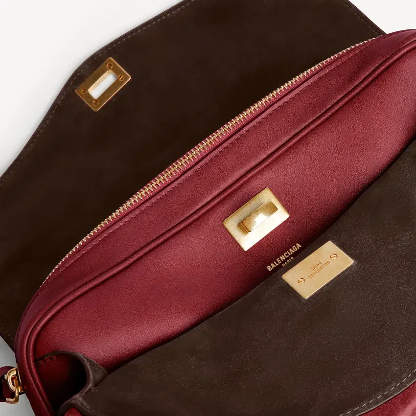 Women’s le 7 shoulder bag medium in ruby/moka Women’s le 7 shoulder bag medium in ruby/moka