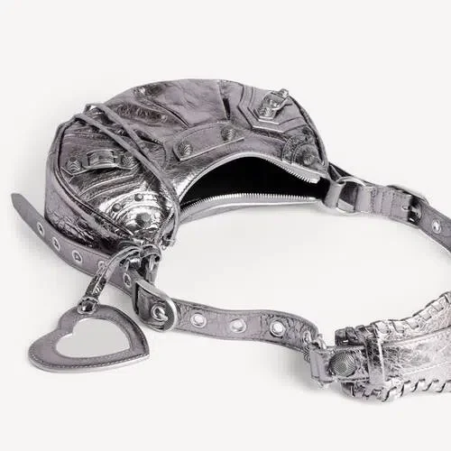 Women’s le cagole shoulder bag xs in silver Women’s le cagole shoulder bag xs in silver