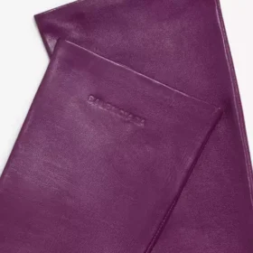 Women’s long gloves in iris