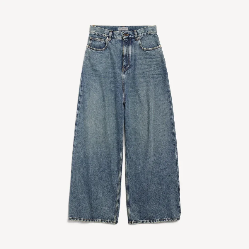 Women’s low crotch baggy jeans in dirty vintage blue Women’s low crotch baggy jeans in dirty vintage blue