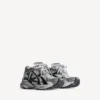 Women’s runner sneaker in grey Women’s runner sneaker in grey