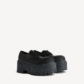 Women’s strike platform derby in black
