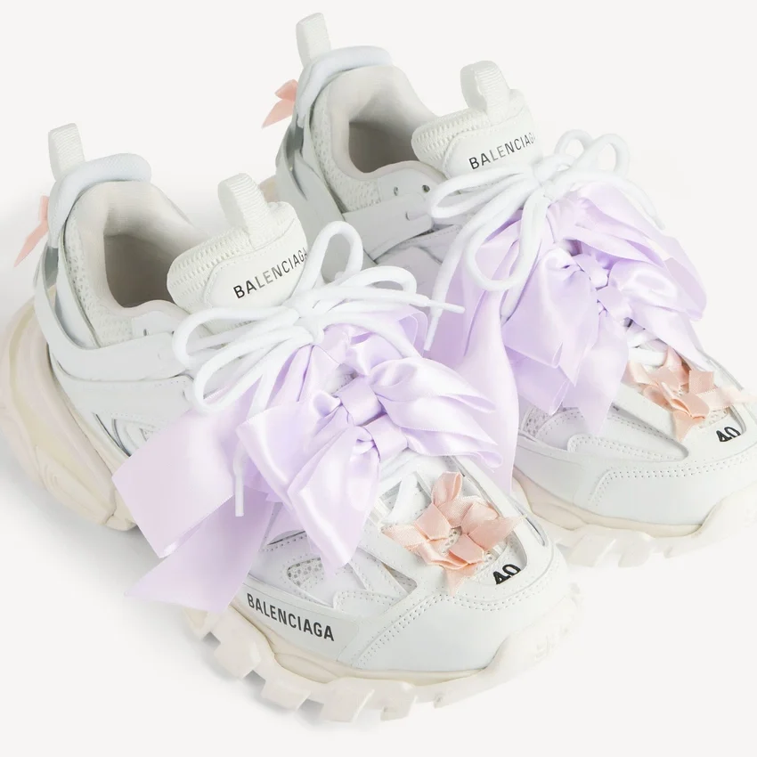Women’s track bow sneaker in white/pink Women’s track bow sneaker in white/pink